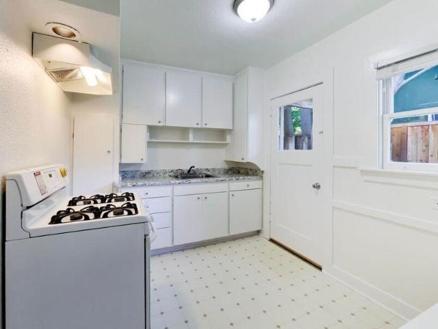 Apartment for rent in San Mateo, California