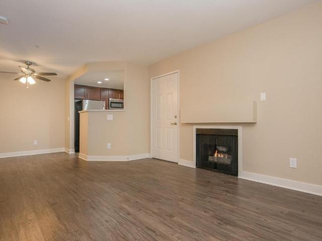 Apartment for rent in Corona, California