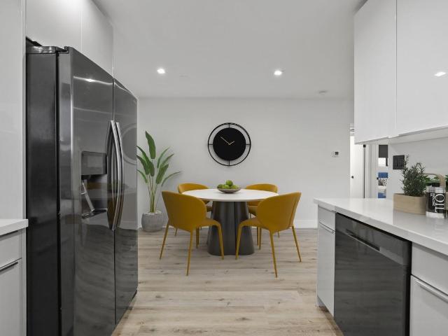 Apartment for rent in Canoga Park, California