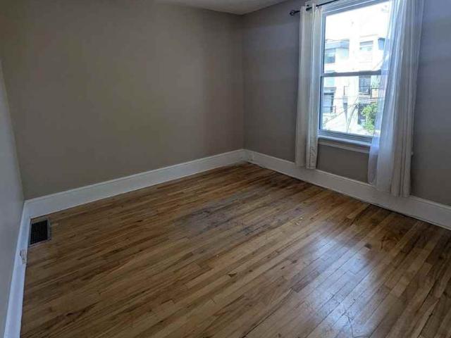 Apartment for rent in Mulhurst Bay, Ontario