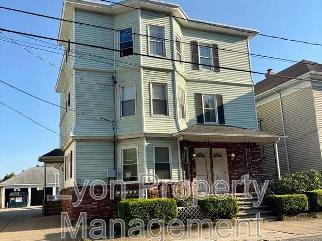 Apartment for rent in Pawtucket, Rhode Island