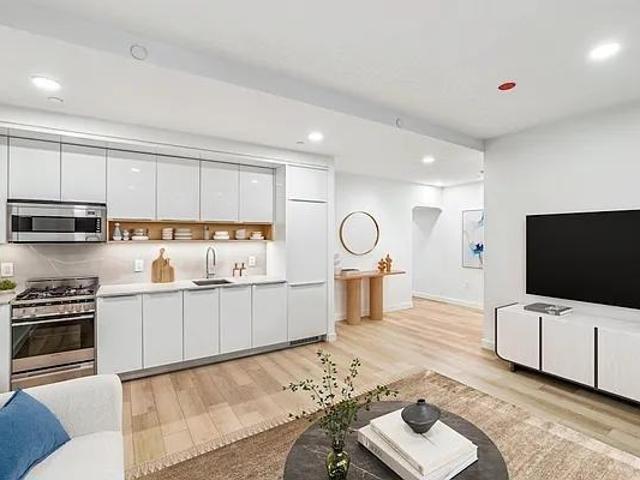 Apartment for rent in Arverne, New York