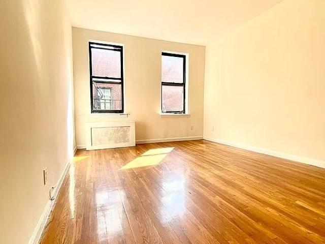 Apartment for rent in Arverne, New York