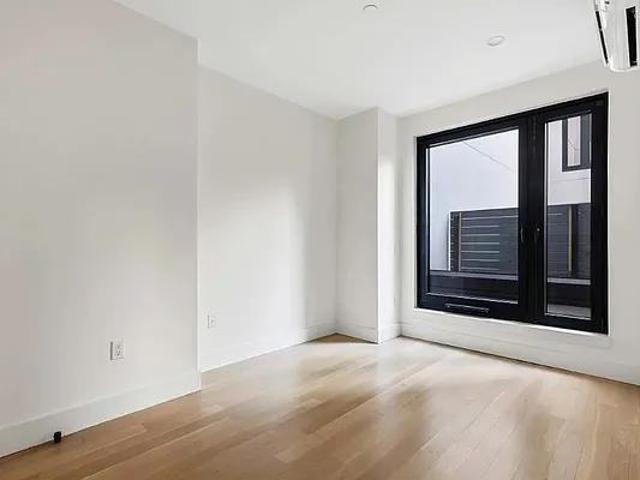 Apartment for rent in Arverne, New York
