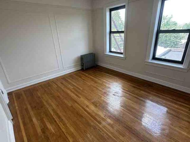 Apartment for rent in The Bronx, Arverne