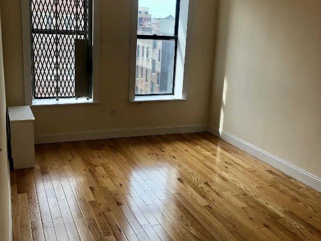 Apartment for rent in Arverne, New York