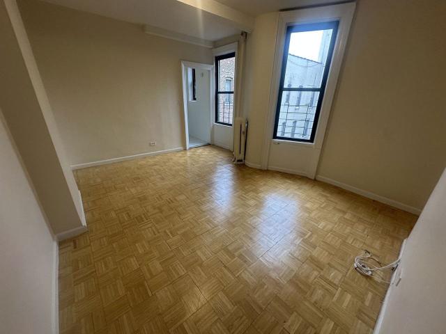 Apartment for rent in Arverne, New York