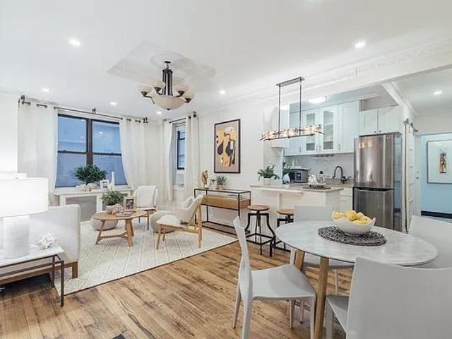 Apartment for rent in Arverne, New York