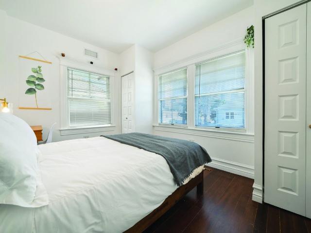 Apartment for rent in Canoga Park, California