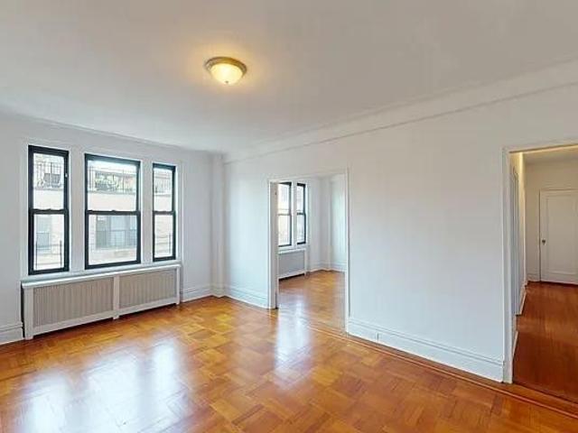 Apartment for rent in Arverne, New York