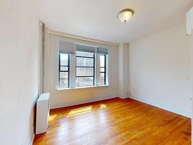 Apartment for rent in Arverne, New York