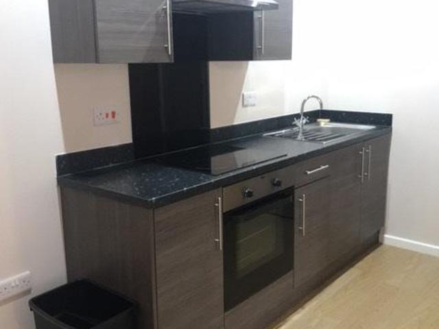 Apartment for rent in Woolshops, Calderdale