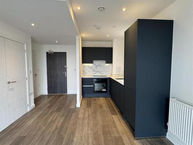 Apartment for rent in South Lane, West Yorkshire