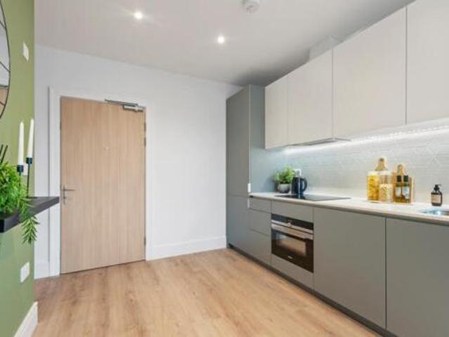 House for rent in Chertsey, Runnymede