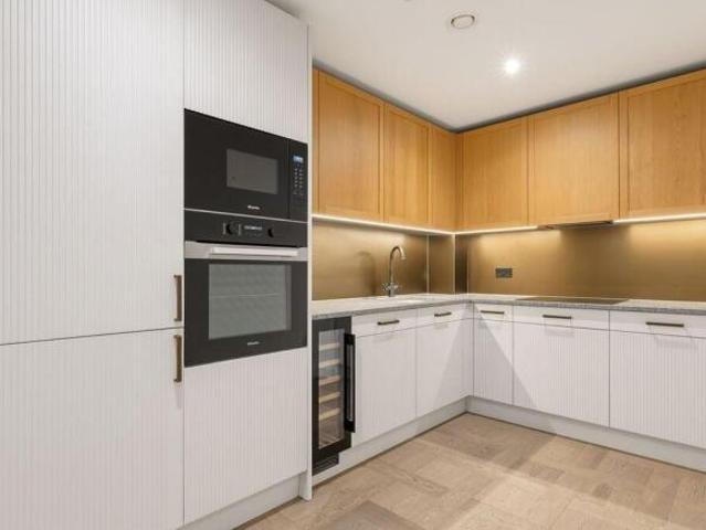 Apartment for rent in Cat Hill, England