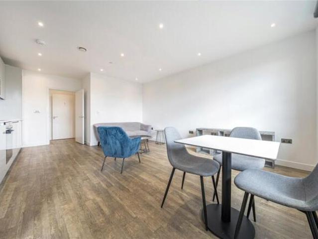 Apartment for rent in Cat Hill, England