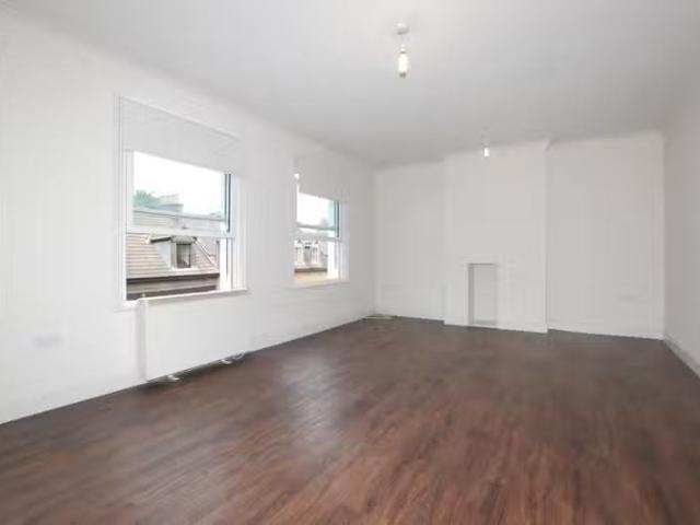 Apartment for rent in Bickley, Greater London