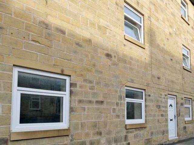 House for rent in Milnshaw, Backburn