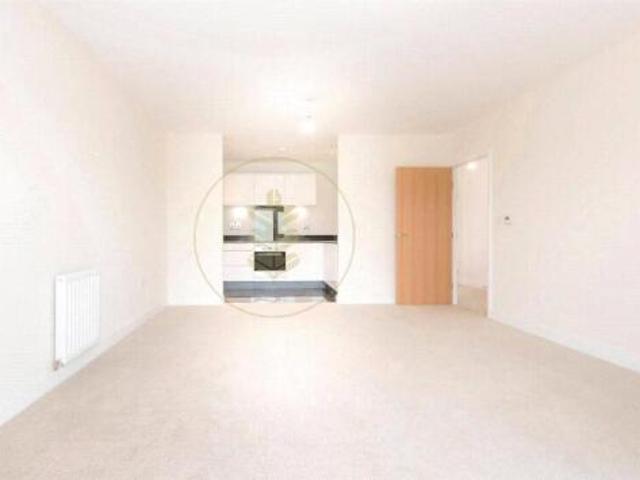 Apartment for rent in Cat Hill, England
