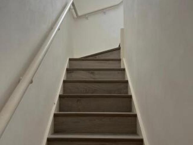 Apartment for rent in Cat Hill, England