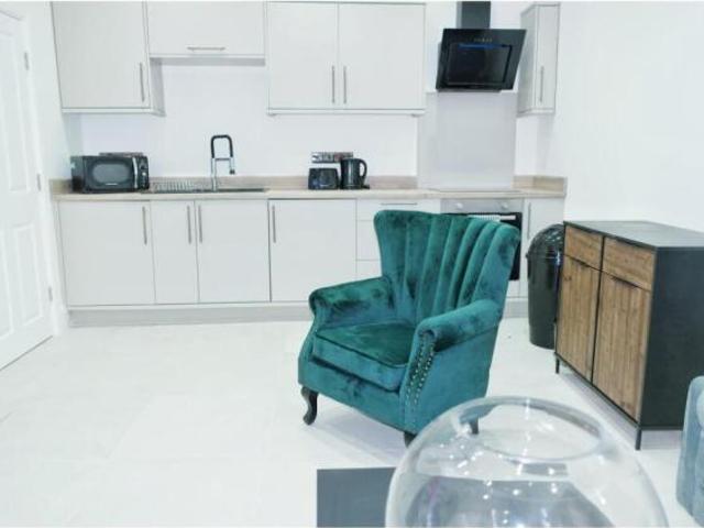 Apartment for rent in Chelmondiston, Suffolk