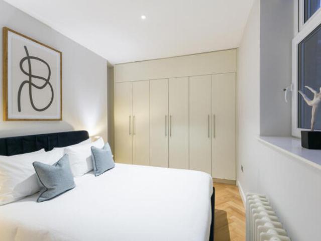 Apartment for rent in Cat Hill, England
