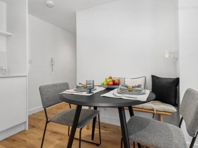 Apartment for rent in Upperton, Eastbourne