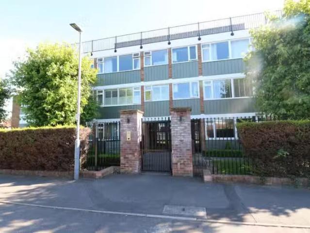 Apartment for rent in Hainault, Greater London
