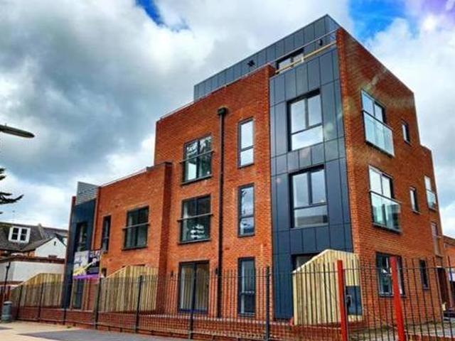 House for rent in Surrey, England