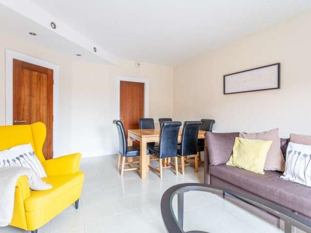 Apartment to rent in Dublin 4, Bluebell