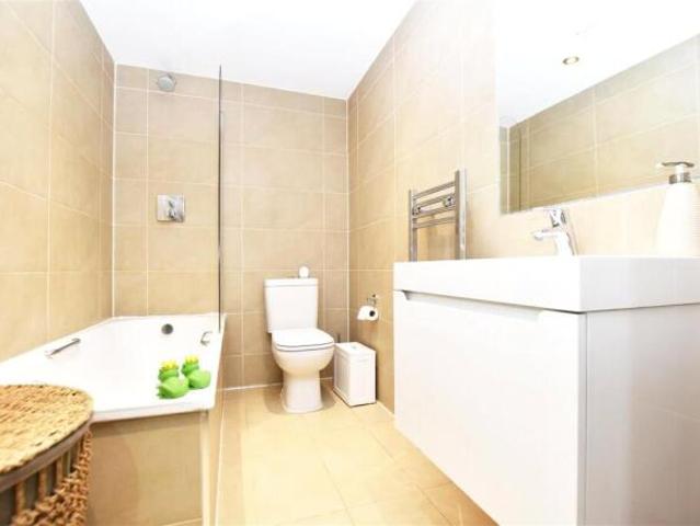 Apartment for rent in Isleworth, Greater London