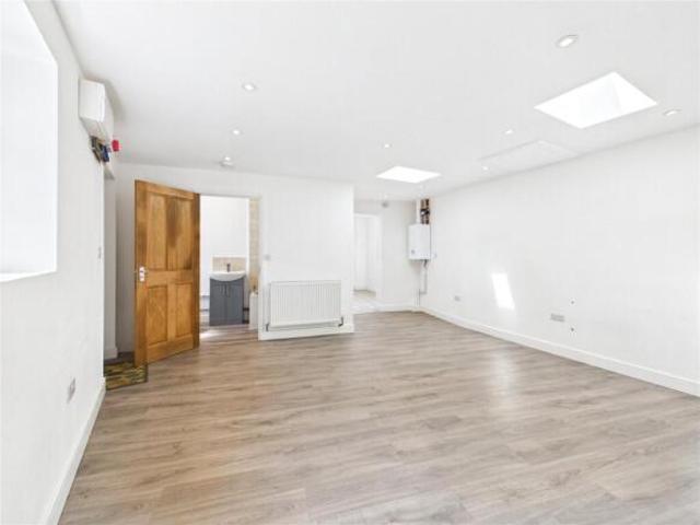 Apartment for rent in The Dales, Key Street