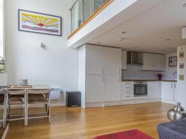 Apartment for rent in Canton, Wales