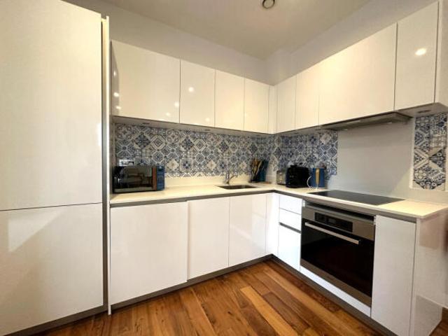 Apartment for rent in Cat Hill, England