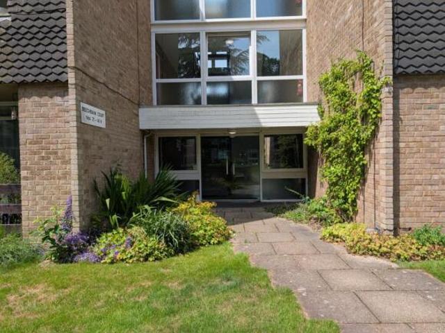 Apartment for rent in Eaton Rise, East Bank