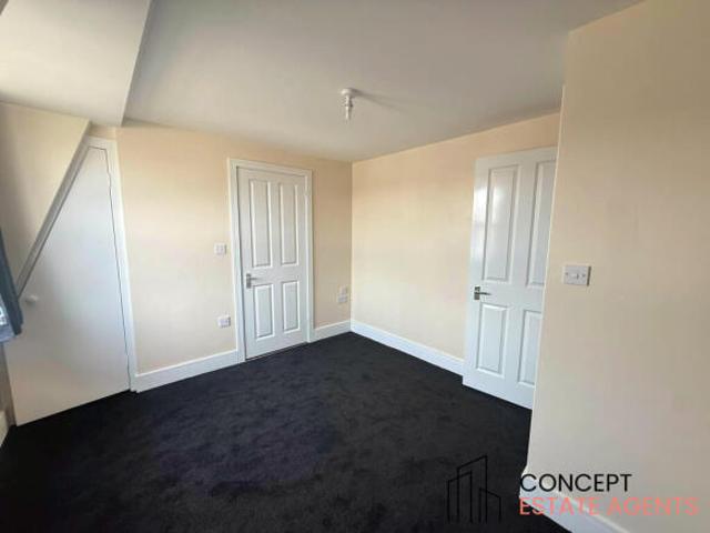Apartment for rent in Tooting Graveney, Greater London