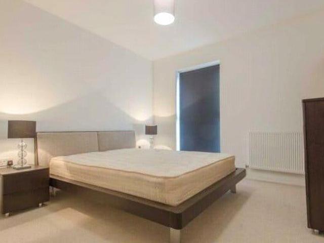 Apartment for rent in Cat Hill, England