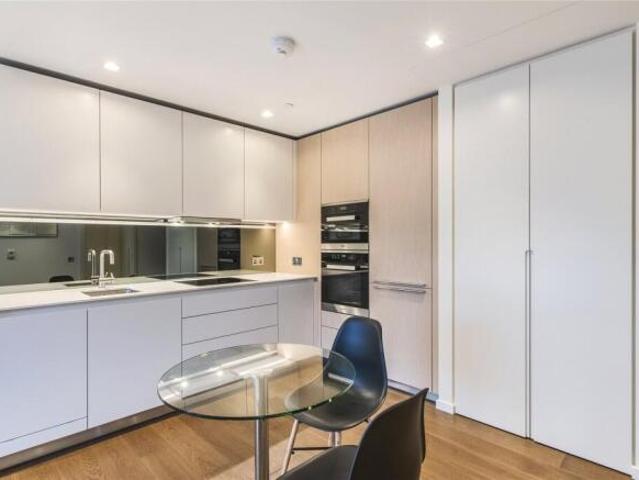 Apartment for rent in Cat Hill, England