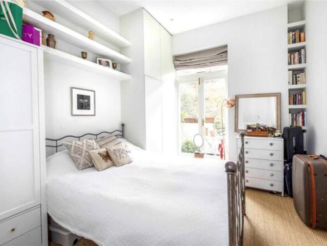 Apartment for rent in Cat Hill, England