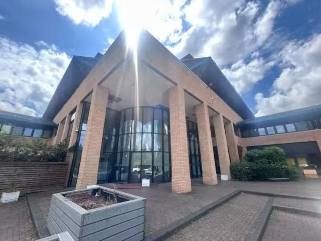 Apartment for rent in Hough Green, Two Mills