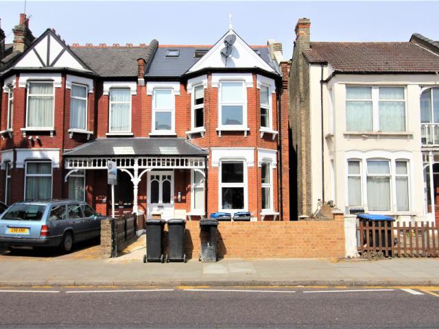 Apartment for rent in New Southgate, Greater London