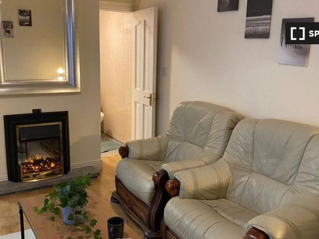 Apartment to rent in Bluebell, North Tipperary