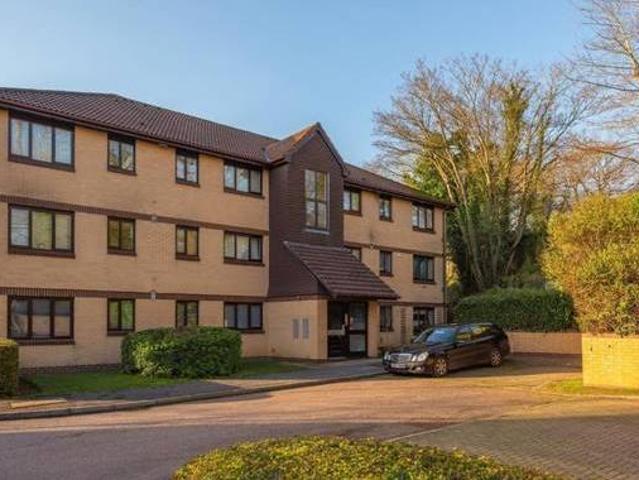 House for rent in Surrey