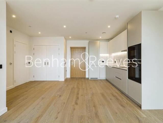 Apartment for rent in Cat Hill, England