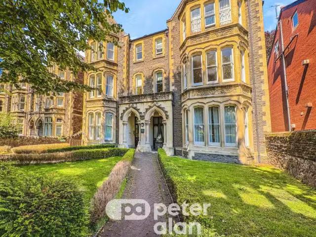 Apartment for rent in Falcon Lodge, Wales
