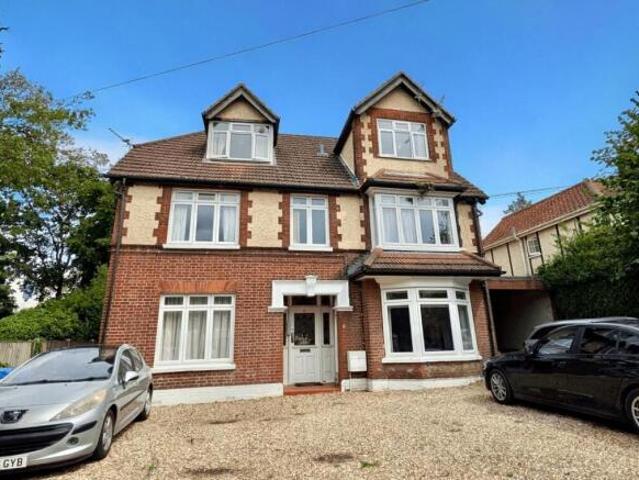 Apartment for rent in Eaton Rise, East Bank