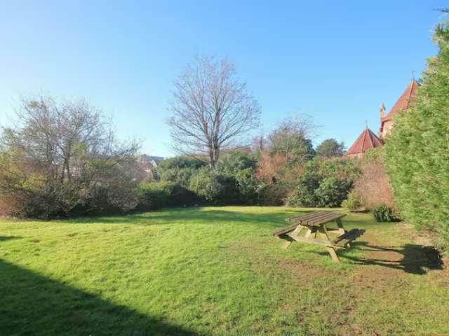 Apartment for rent in Slough