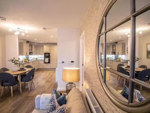 Apartment for rent in Whitchurch, Wales