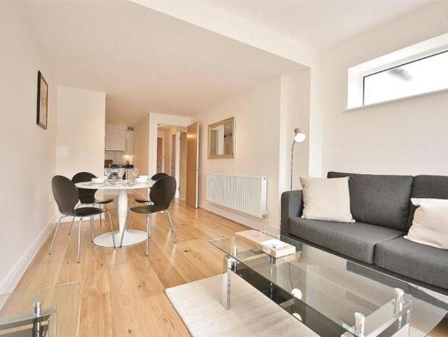 Apartment for rent in Chiswick, Greater London