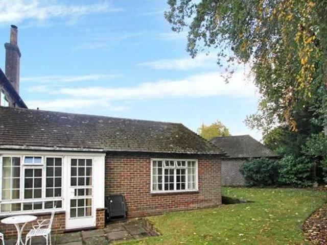 House for rent in Surrey